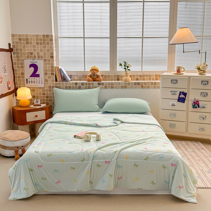 91家纺网 家纺一手货源 找家纺 鑫琪莱家纺 2026新款印花冰皮软心凉凉被夏被 半夏彩蝶-绿