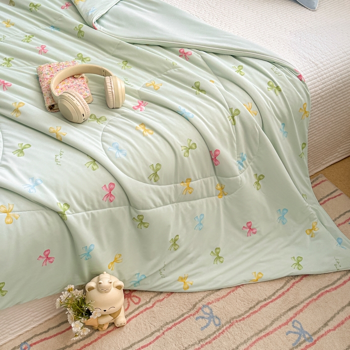 91家纺网 家纺一手货源 找家纺 鑫琪莱家纺 2026新款印花冰皮软心凉凉被夏被 半夏彩蝶-绿