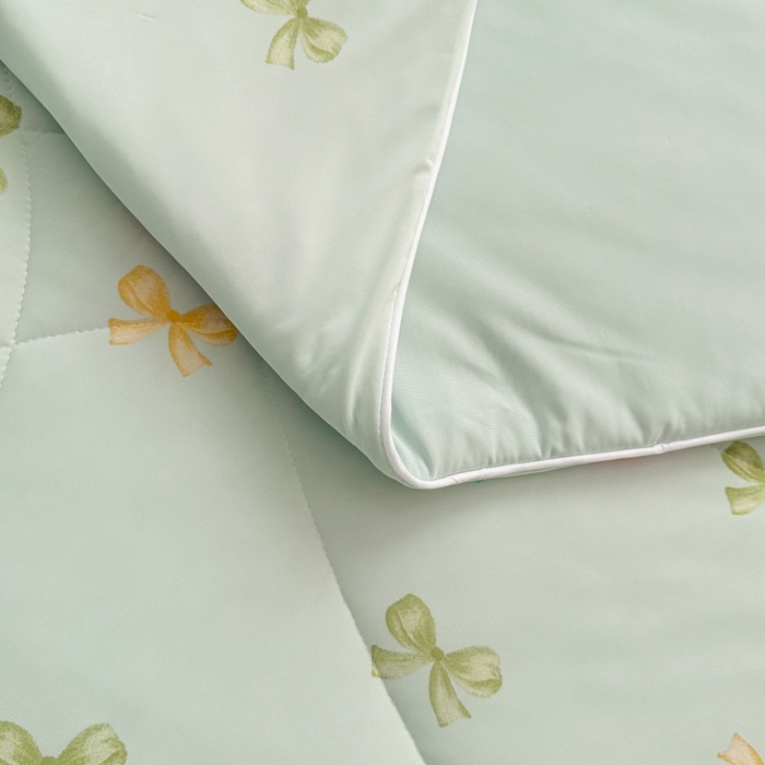 91家纺网 家纺一手货源 找家纺 鑫琪莱家纺 2026新款印花冰皮软心凉凉被夏被 半夏彩蝶-绿