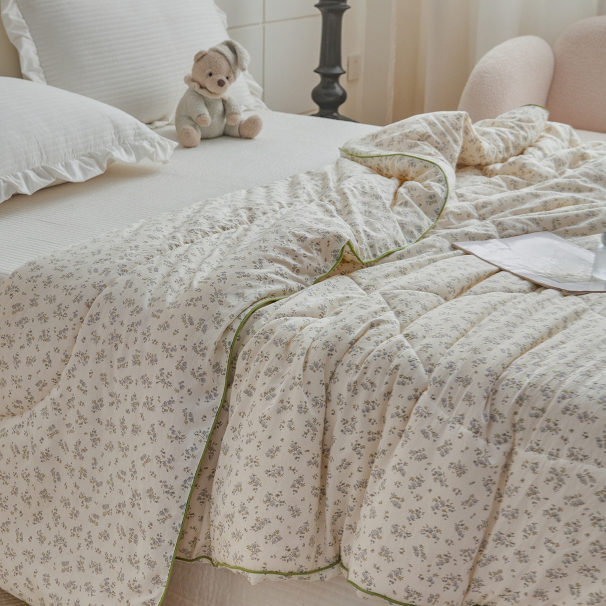 91家纺网 家纺一手货源 找家纺 尊妙被业 2026新款小奶芙大豆夏被夏凉被空调被 春日浮光