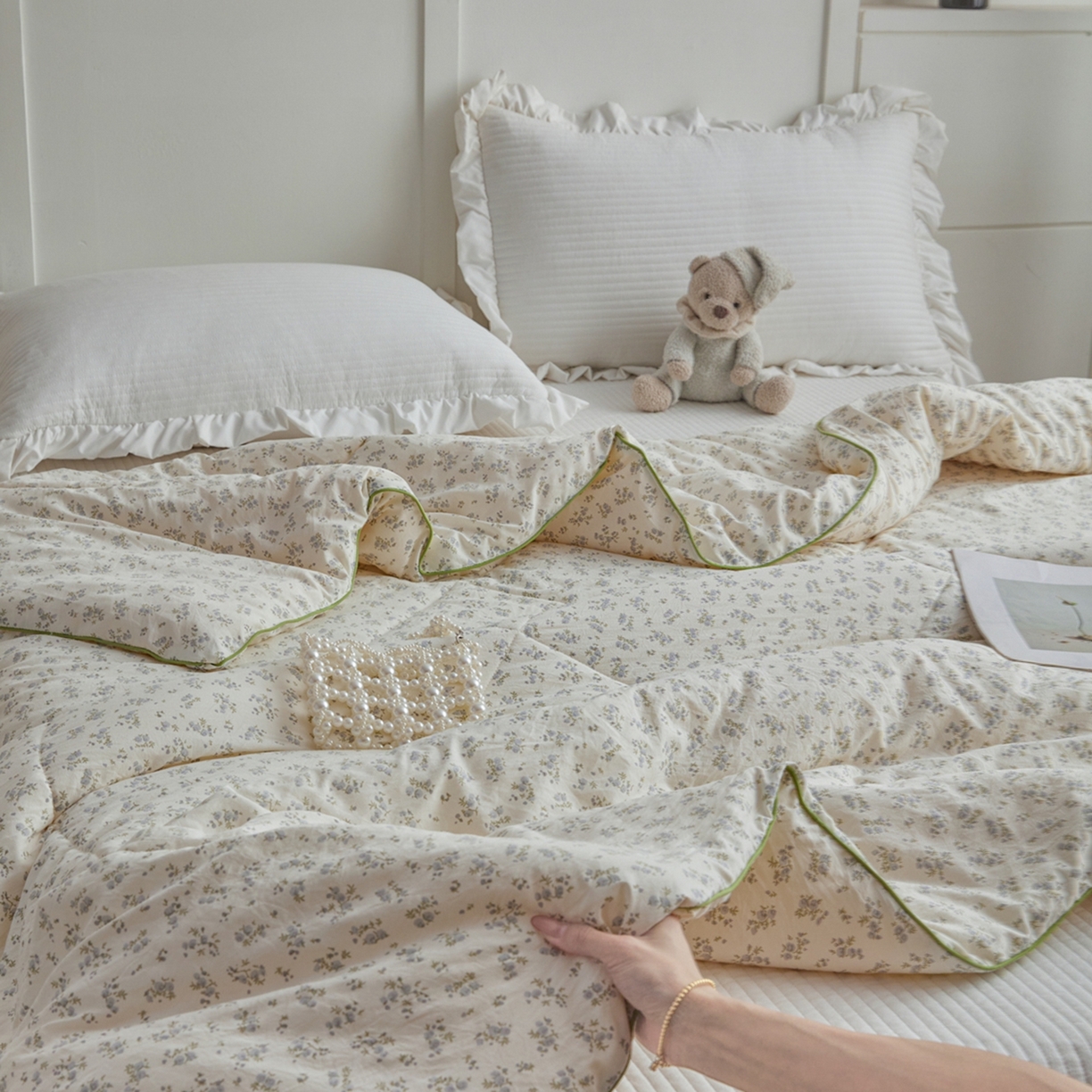 91家纺网 家纺一手货源 找家纺 尊妙被业 2026新款小奶芙大豆夏被夏凉被空调被 春日浮光