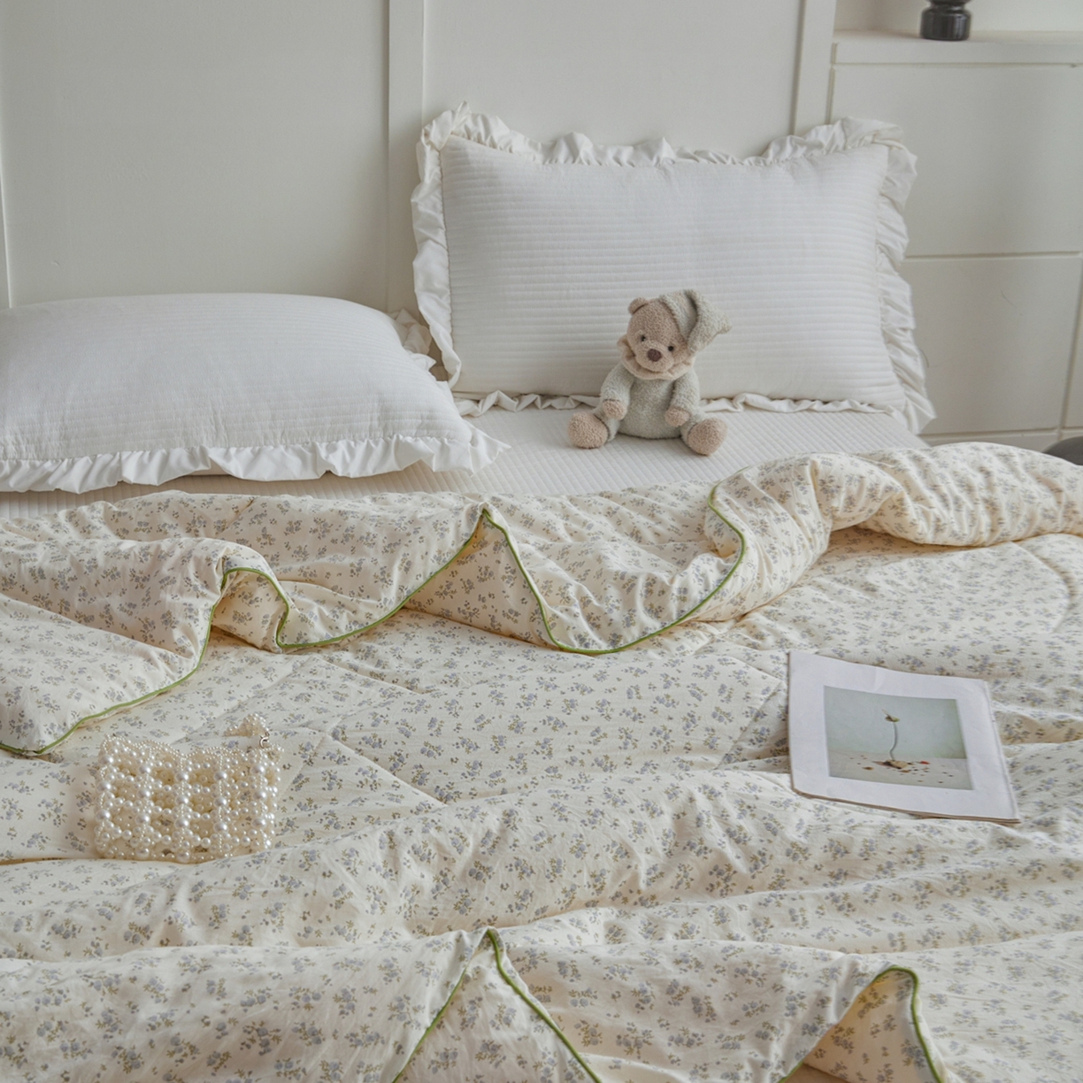 91家纺网 家纺一手货源 找家纺 尊妙被业 2026新款小奶芙大豆夏被夏凉被空调被 春日浮光