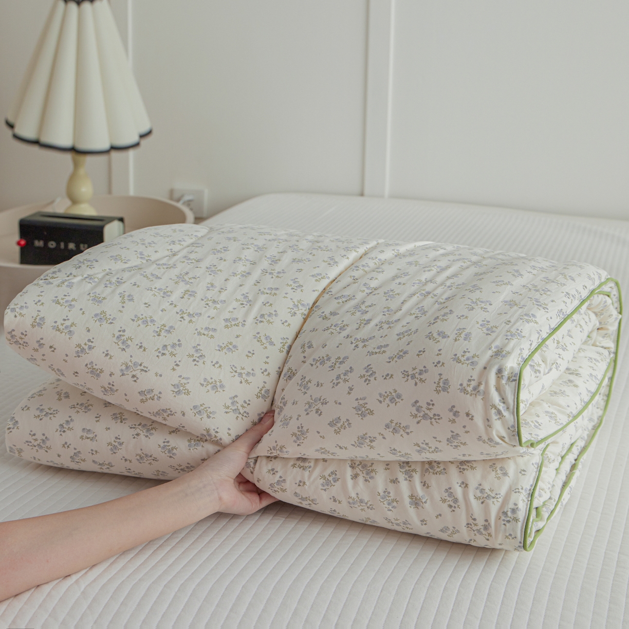 91家纺网 家纺一手货源 找家纺 尊妙被业 2026新款小奶芙大豆夏被夏凉被空调被 春日浮光