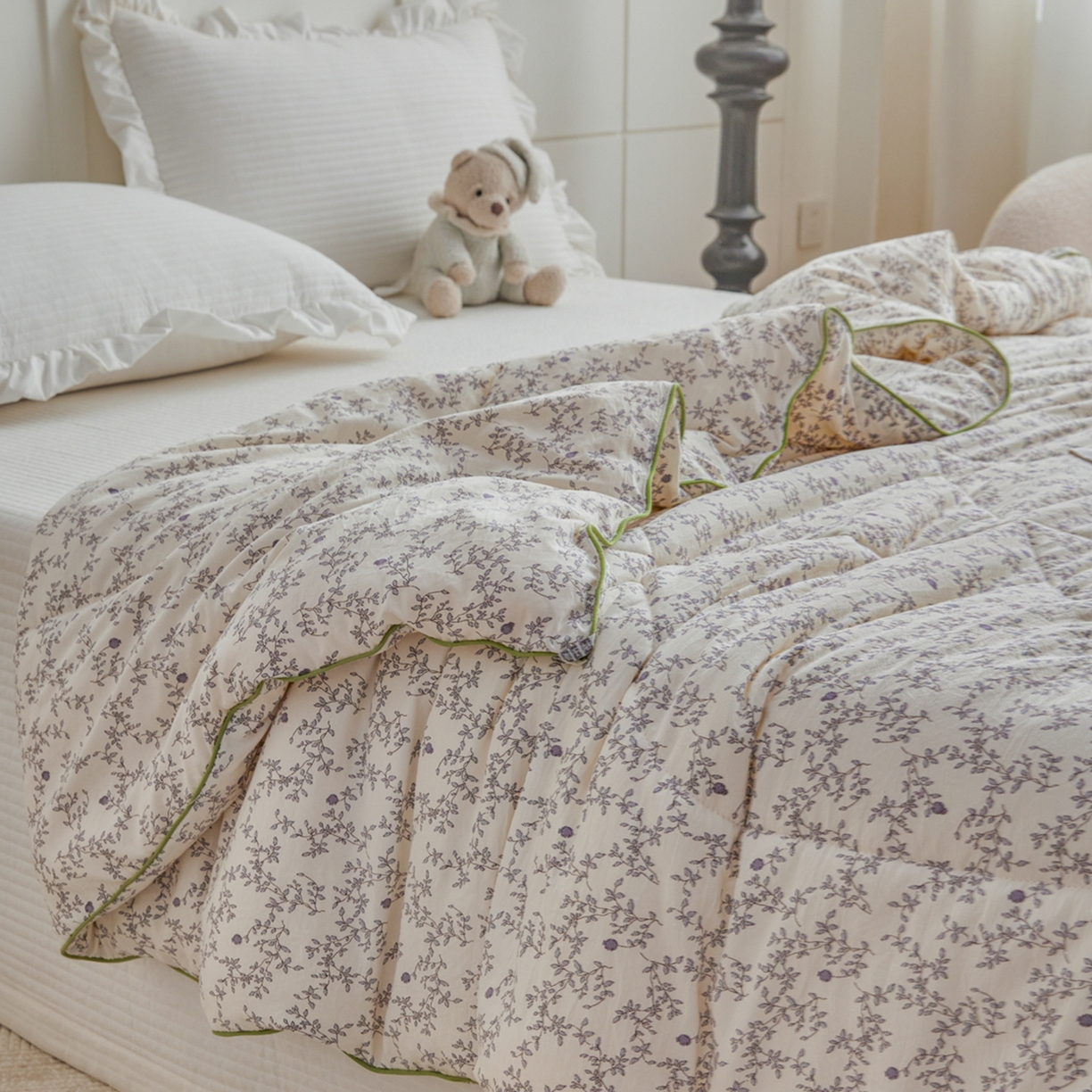 91家纺网 家纺一手货源 找家纺 尊妙被业 2026新款小奶芙大豆夏被夏凉被空调被 花连枝