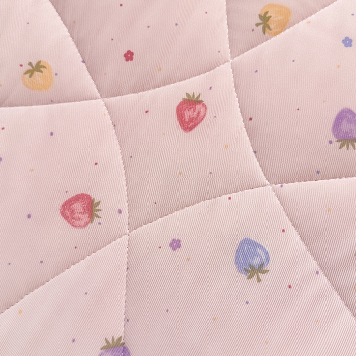 91家纺网 家纺一手货源 找家纺 鑫琪莱家纺 2026新款印花冰皮软心凉凉被夏被 彩莓物语-粉