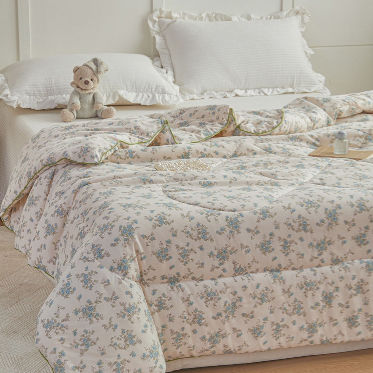 91家纺网 家纺一手货源 找家纺 尊妙被业 2026新款小奶芙大豆夏被夏凉被空调被 花屿间