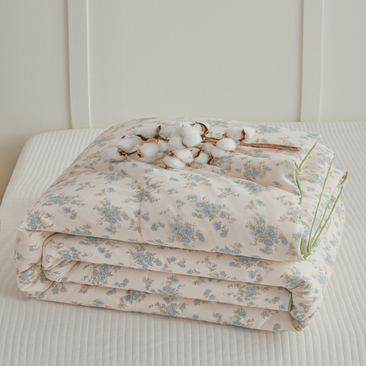 91家纺网 家纺一手货源 找家纺 尊妙被业 2026新款小奶芙大豆夏被夏凉被空调被 花屿间