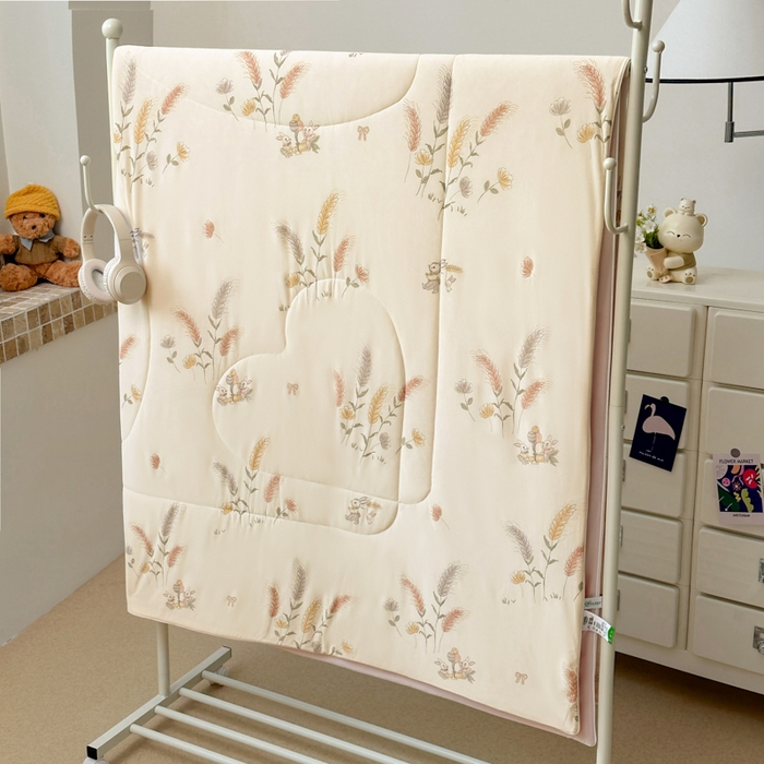 91家纺网 家纺一手货源 找家纺 鑫琪莱家纺 2026新款印花冰皮软心凉凉被夏被 风吹麦浪