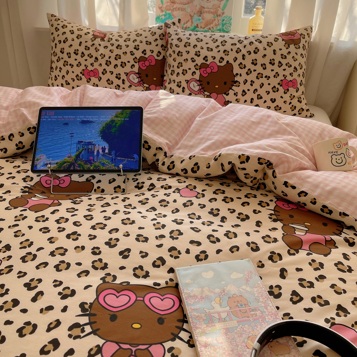 91家纺网 家纺一手货源 找家纺 六巷胡同 2026新款40支全棉13070INS卡通单品被套 豹纹黑皮猫