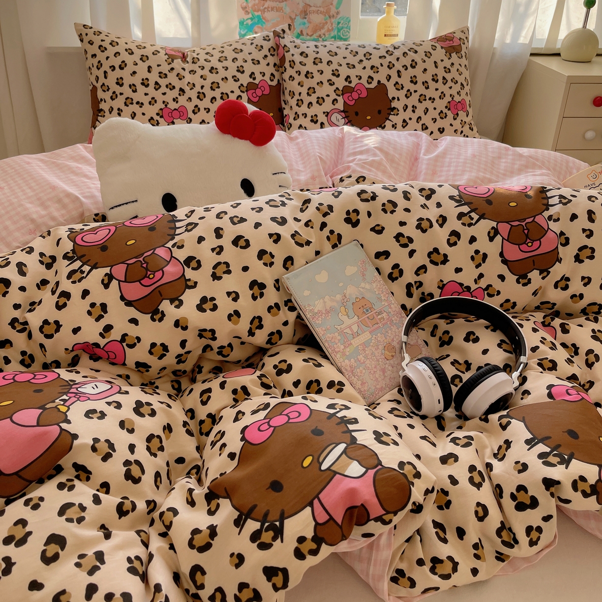 91家纺网 家纺一手货源 找家纺 六巷胡同 2026新款40支全棉13070INS卡通单品被套 豹纹黑皮猫