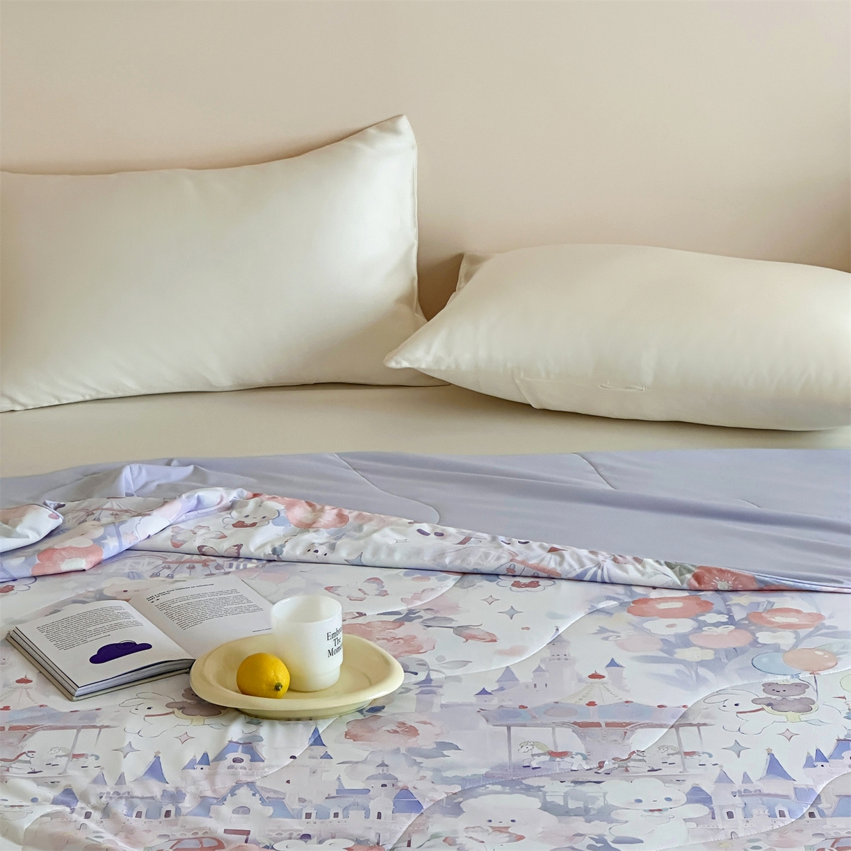 91家纺网 家纺一手货源 找家纺 傲蕾良品 2026新款【冷凝一号】高定锦氨针织蚕丝冰皮被 缤纷乐园