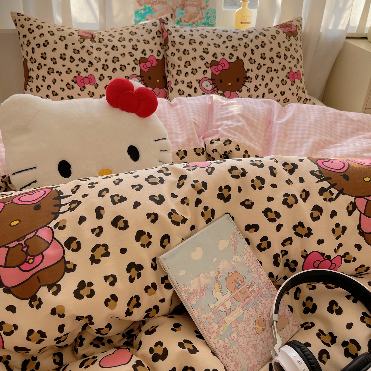 91家纺网 家纺一手货源 找家纺 六巷胡同 2026新款40支全棉13070INS卡通单品被套 豹纹黑皮猫
