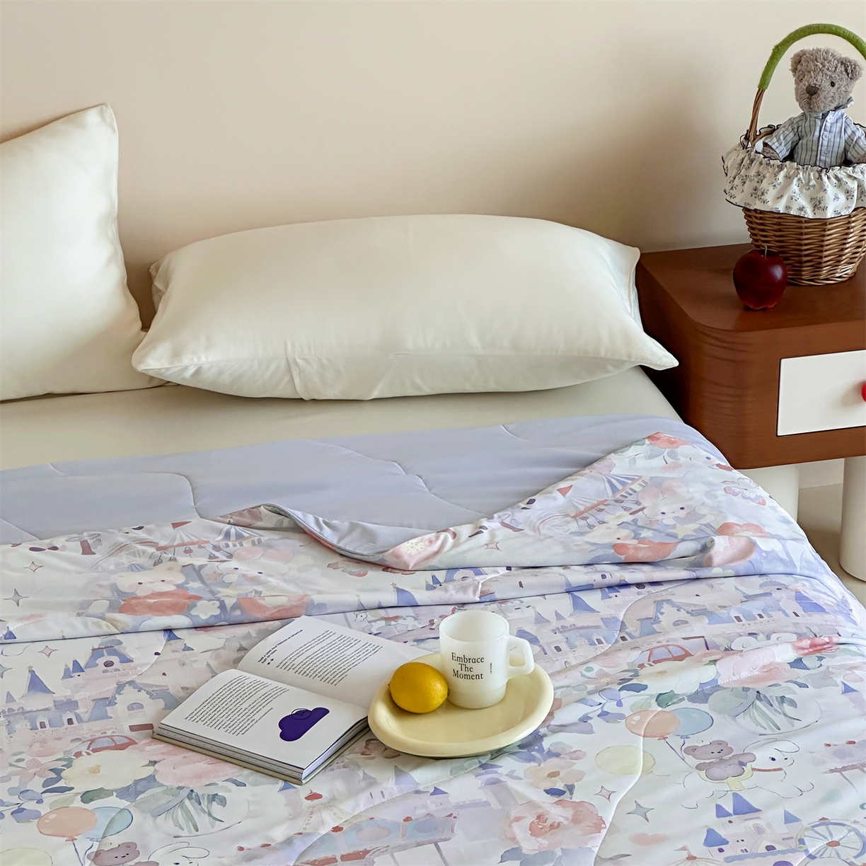 91家纺网 家纺一手货源 找家纺 傲蕾良品 2026新款【冷凝一号】高定锦氨针织蚕丝冰皮被 缤纷乐园