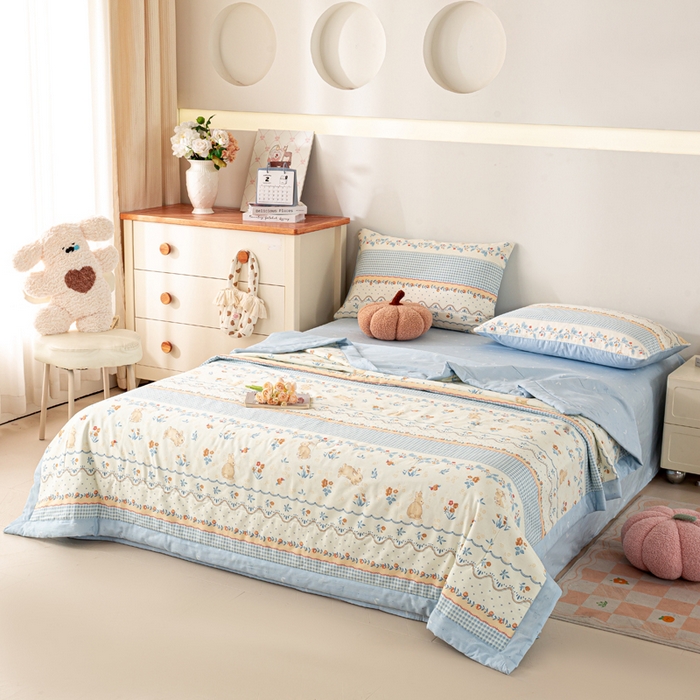 91家纺网 家纺一手货源 找家纺 红日子纺织品 2026新款全棉印花夏被夏凉被空调被 花宠乐章