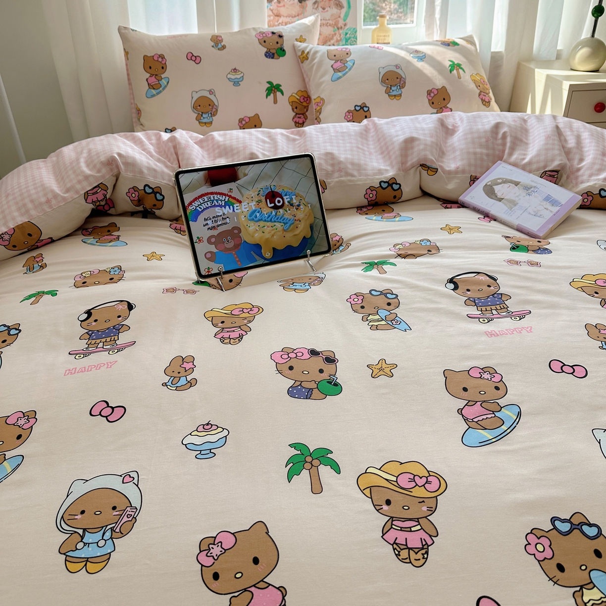 91家纺网 家纺一手货源 找家纺 六巷胡同 2026新款40支全棉13070INS卡通单品被套 度假冲浪猫