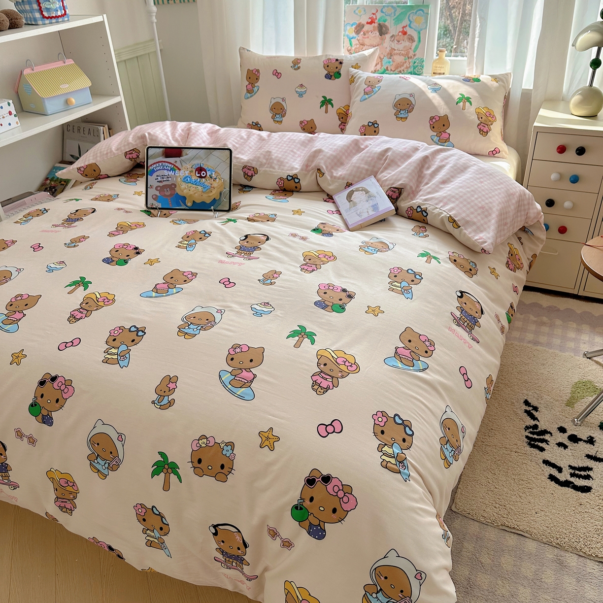 91家纺网 家纺一手货源 找家纺 六巷胡同 2026新款40支全棉13070INS卡通单品被套 度假冲浪猫