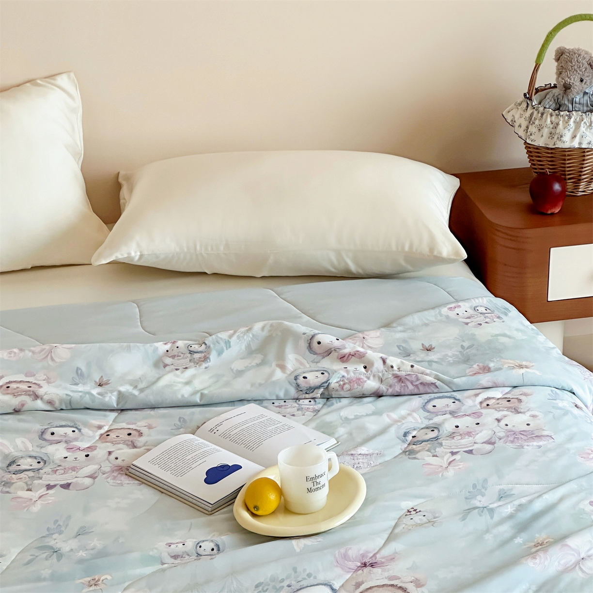 91家纺网 家纺一手货源 找家纺 傲蕾良品 2026新款【冷凝一号】高定锦氨针织蚕丝冰皮被 布偶娃娃