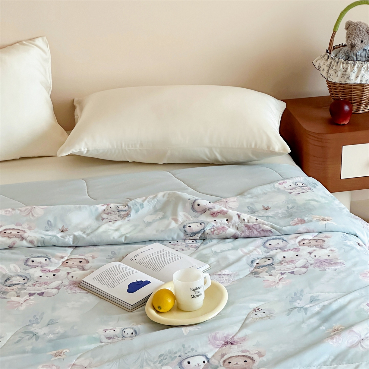 91家纺网 家纺一手货源 找家纺 傲蕾良品 2026新款【冷凝一号】高定锦氨针织蚕丝冰皮被 布偶娃娃