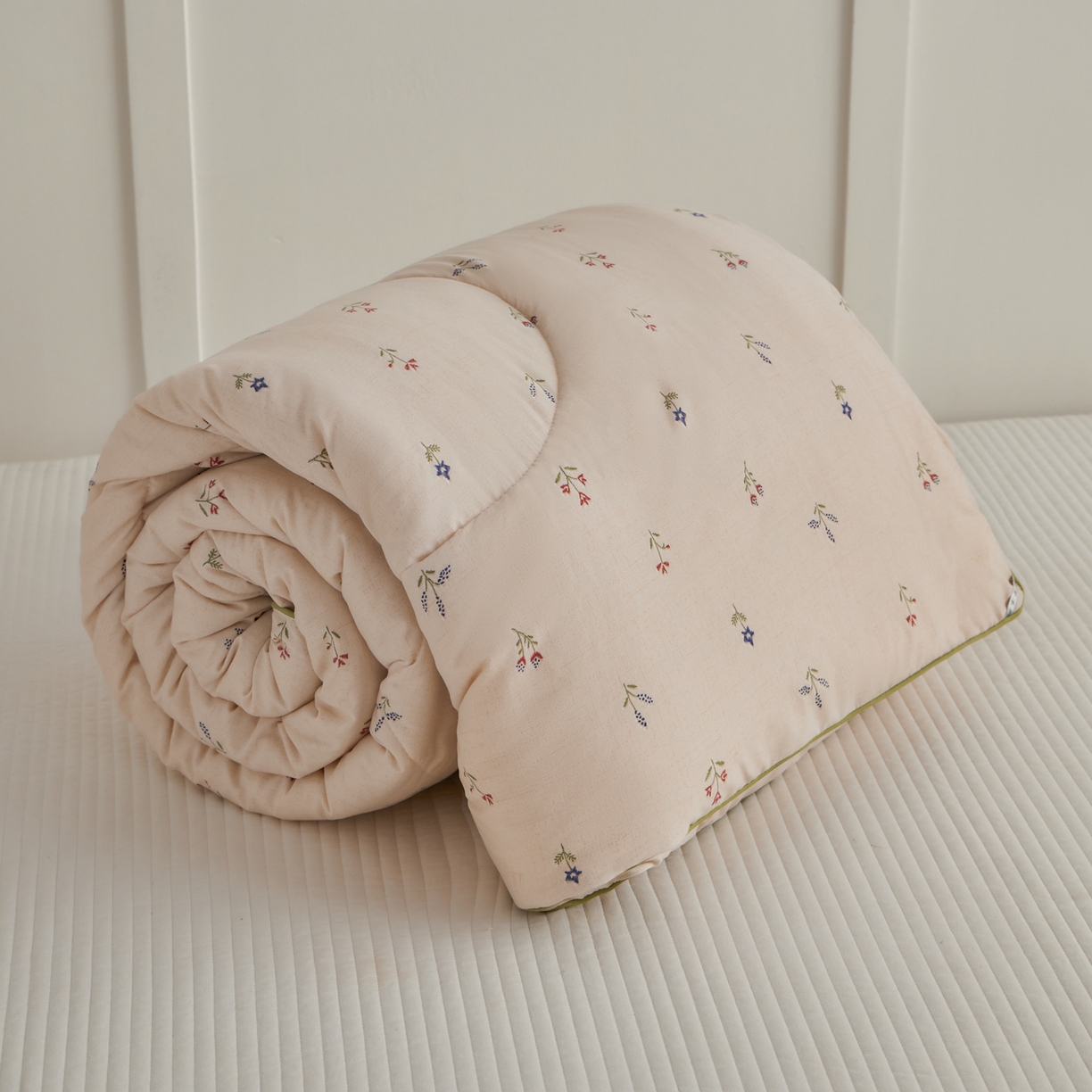 91家纺网 家纺一手货源 找家纺 尊妙被业 2026新款小奶芙大豆夏被夏凉被空调被 杏花微雨