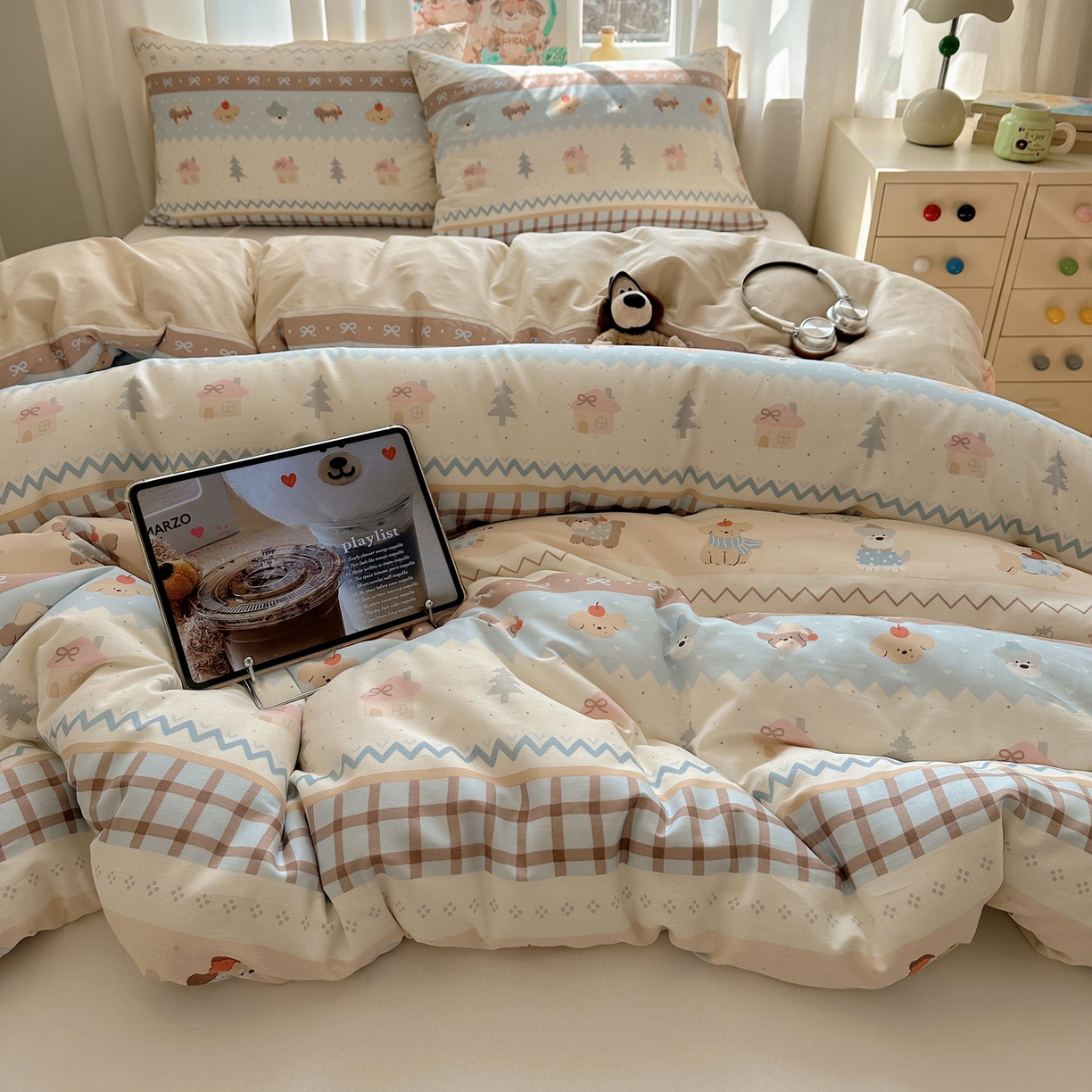 91家纺网 家纺一手货源 找家纺 六巷胡同 2026新款40支全棉13070INS卡通单品被套 费尔岛狗狗