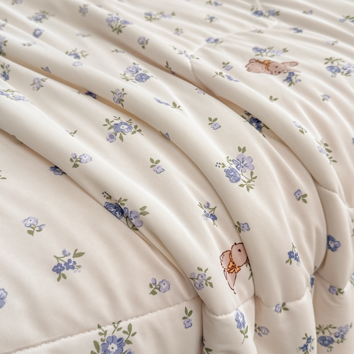 91家纺网 家纺一手货源 找家纺 鑫琪莱家纺 2026新款印花冰皮软心凉凉被夏被 蓝叶小兔-咖