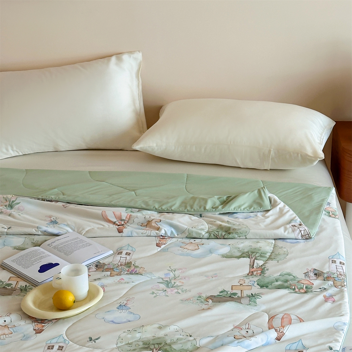 91家纺网 家纺一手货源 找家纺 傲蕾良品 2026新款【冷凝一号】高定锦氨针织蚕丝冰皮被 奇幻森林