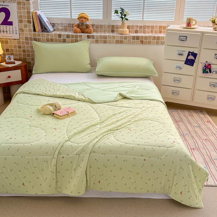 91家纺网 家纺一手货源 找家纺 鑫琪莱家纺 2026新款印花冰皮软心凉凉被夏被 绿野仙踪