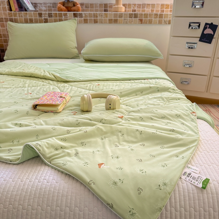 91家纺网 家纺一手货源 找家纺 鑫琪莱家纺 2026新款印花冰皮软心凉凉被夏被 绿野仙踪