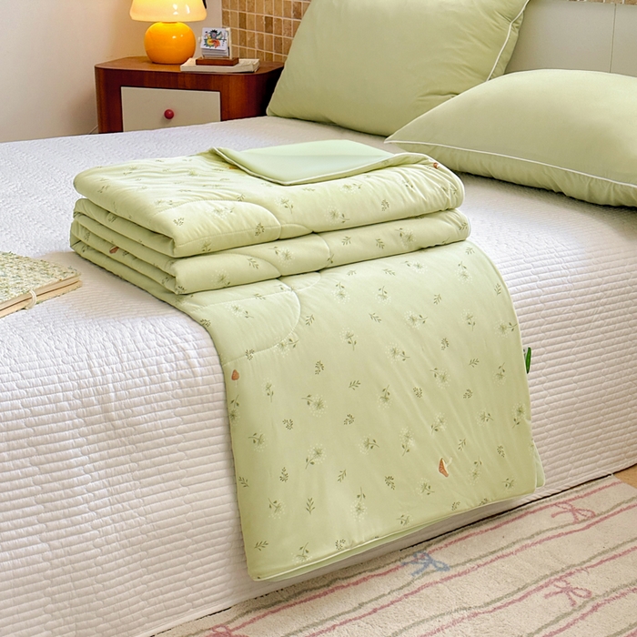 91家纺网 家纺一手货源 找家纺 鑫琪莱家纺 2026新款印花冰皮软心凉凉被夏被 绿野仙踪