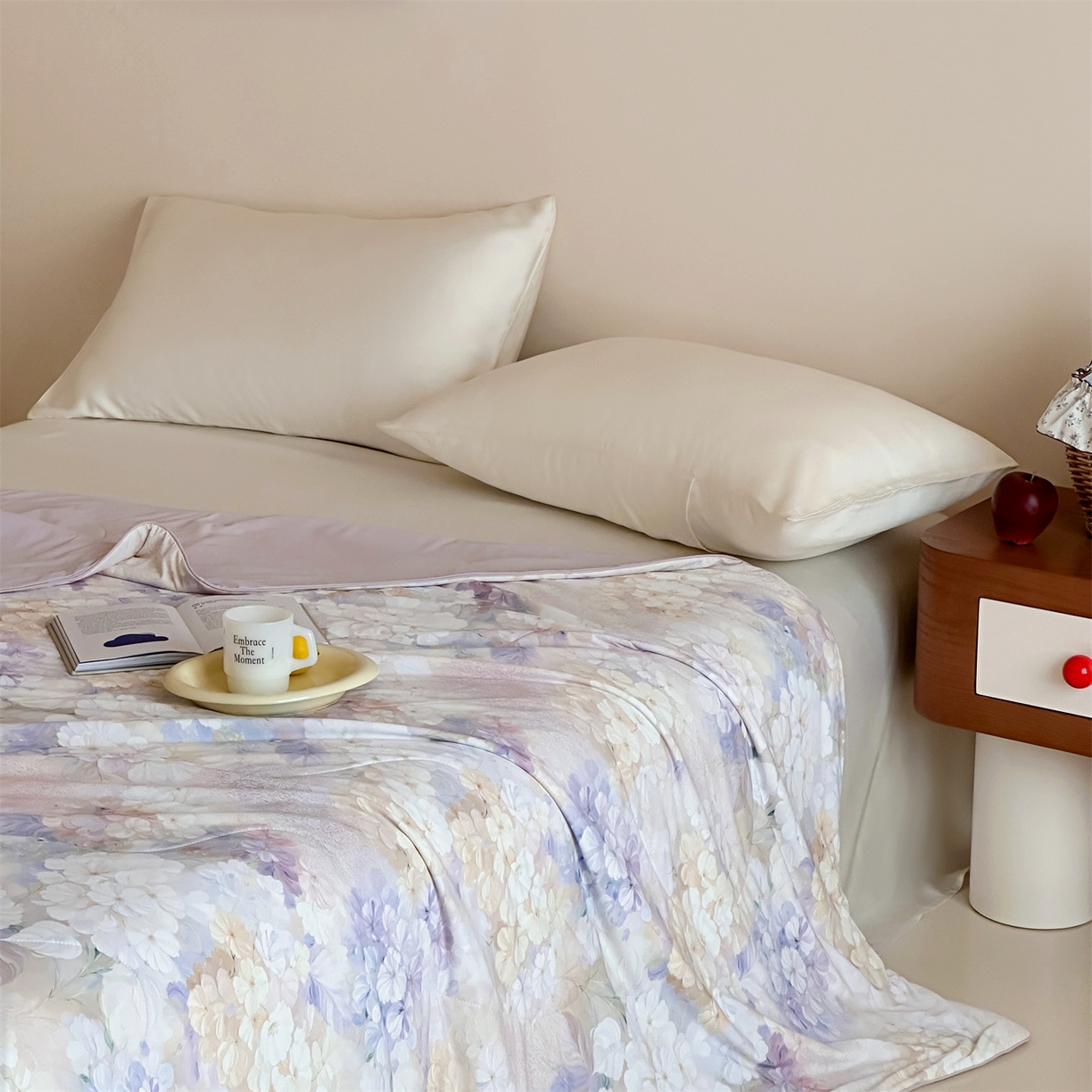 91家纺网 家纺一手货源 找家纺 傲蕾良品 2026新款【冷凝一号】高定锦氨针织蚕丝冰皮被 绣球花园