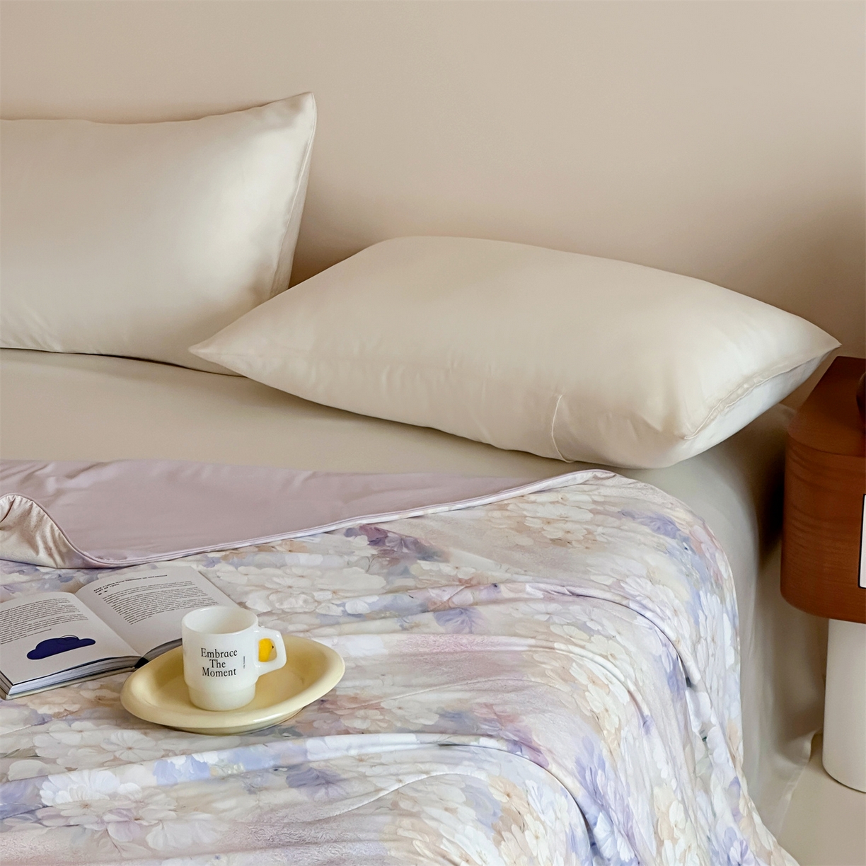 91家纺网 家纺一手货源 找家纺 傲蕾良品 2026新款【冷凝一号】高定锦氨针织蚕丝冰皮被 绣球花园