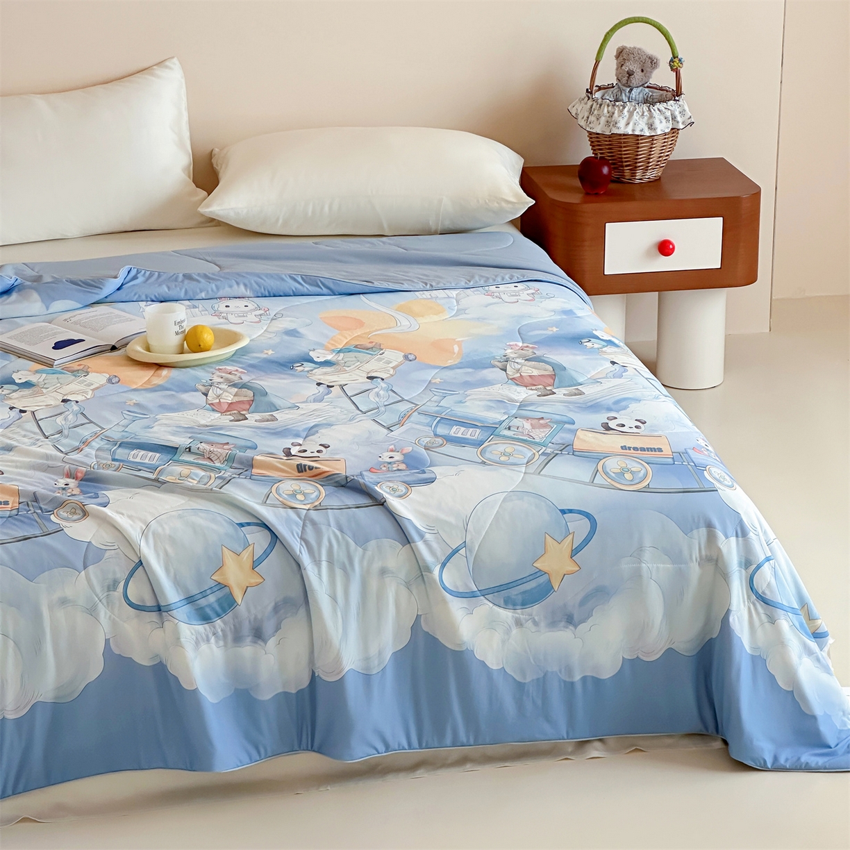 91家纺网 家纺一手货源 找家纺 傲蕾良品 2026新款【冷凝一号】高定锦氨针织蚕丝冰皮被 云端火车