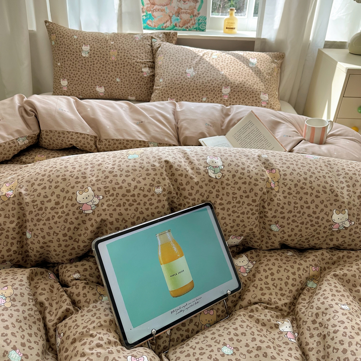 91家纺网 家纺一手货源 找家纺 六巷胡同 2026新款40支全棉13070INS卡通单品被套 咖豹纹喵喵