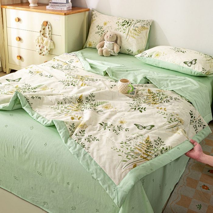 91家纺网 家纺一手货源 找家纺 红日子纺织品 2026新款全棉印花夏被夏凉被空调被 绿意盎然