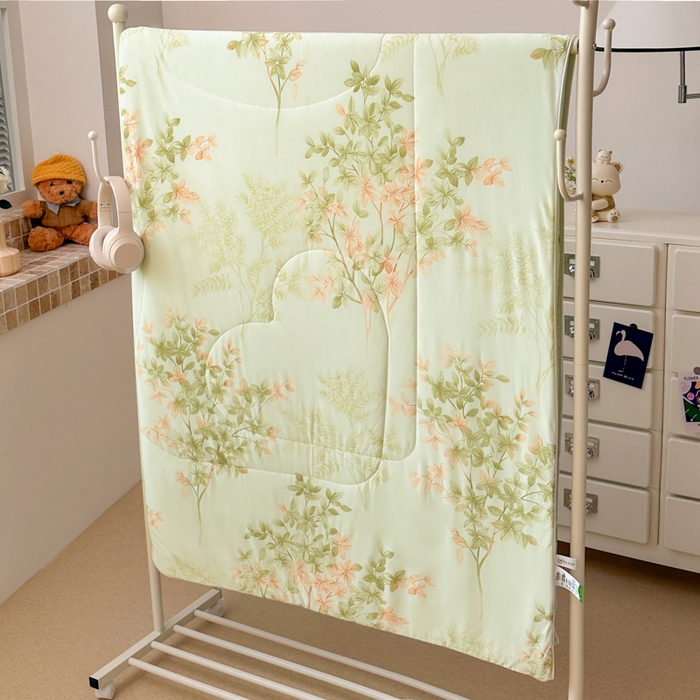 91家纺网 家纺一手货源 找家纺 鑫琪莱家纺 2026新款印花冰皮软心凉凉被夏被 青枝漫舞