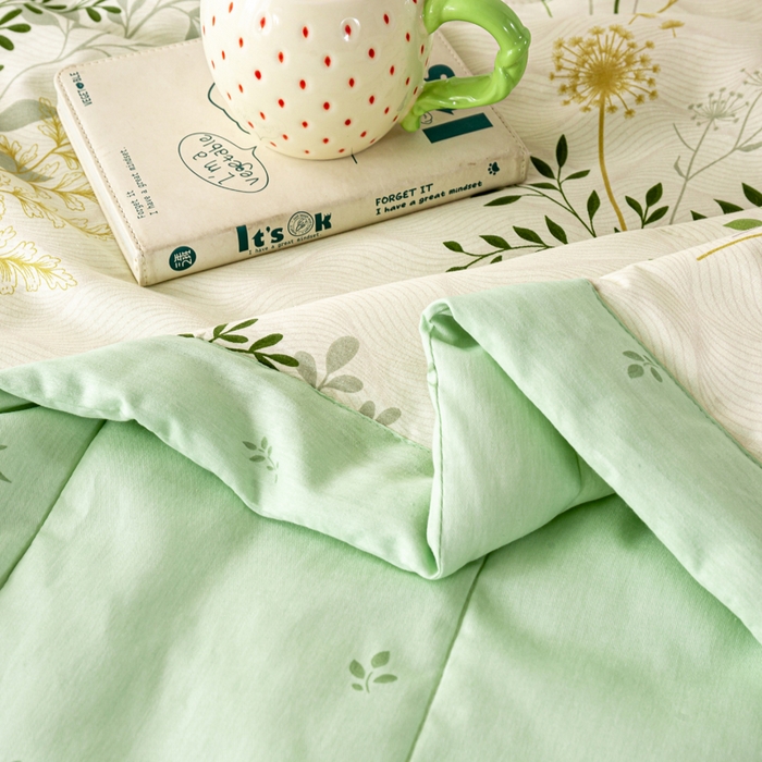 91家纺网 家纺一手货源 找家纺 红日子纺织品 2026新款全棉印花夏被夏凉被空调被 绿意盎然