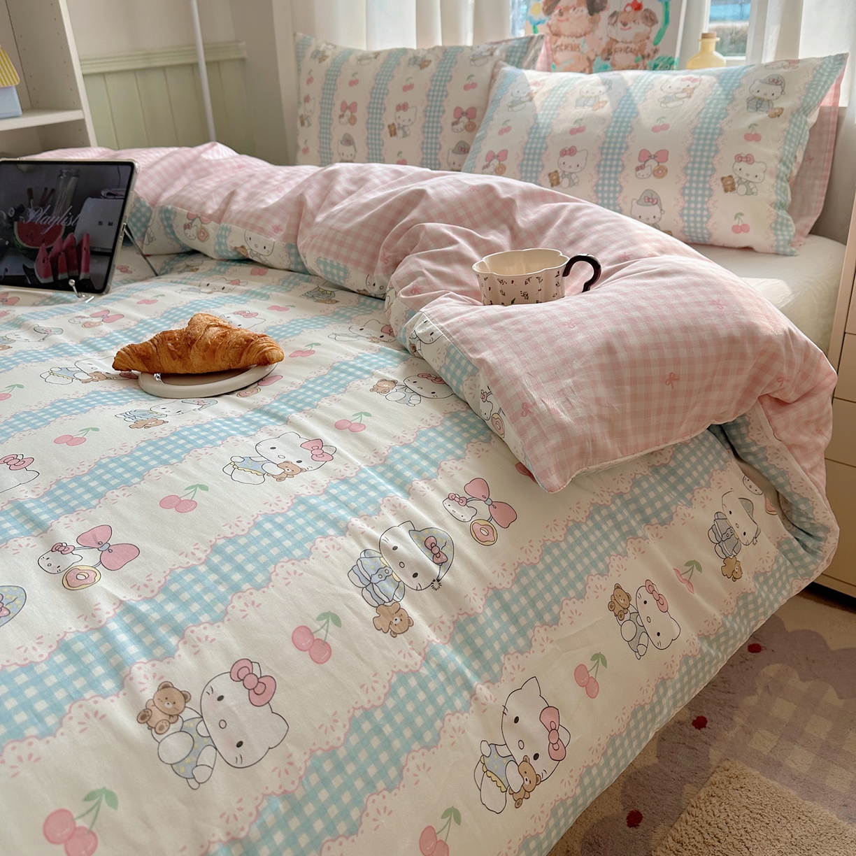 91家纺网 家纺一手货源 找家纺 六巷胡同 2026新款40支全棉13070INS卡通单品被套 萝莉樱桃猫