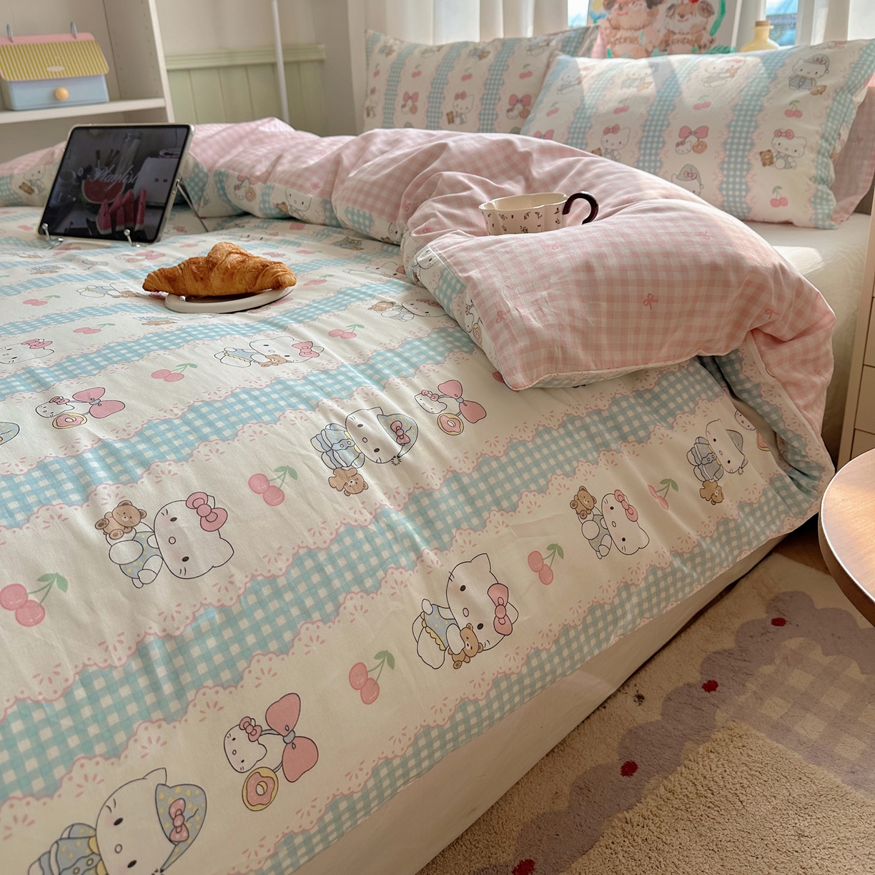 91家纺网 家纺一手货源 找家纺 六巷胡同 2026新款40支全棉13070INS卡通单品被套 萝莉樱桃猫