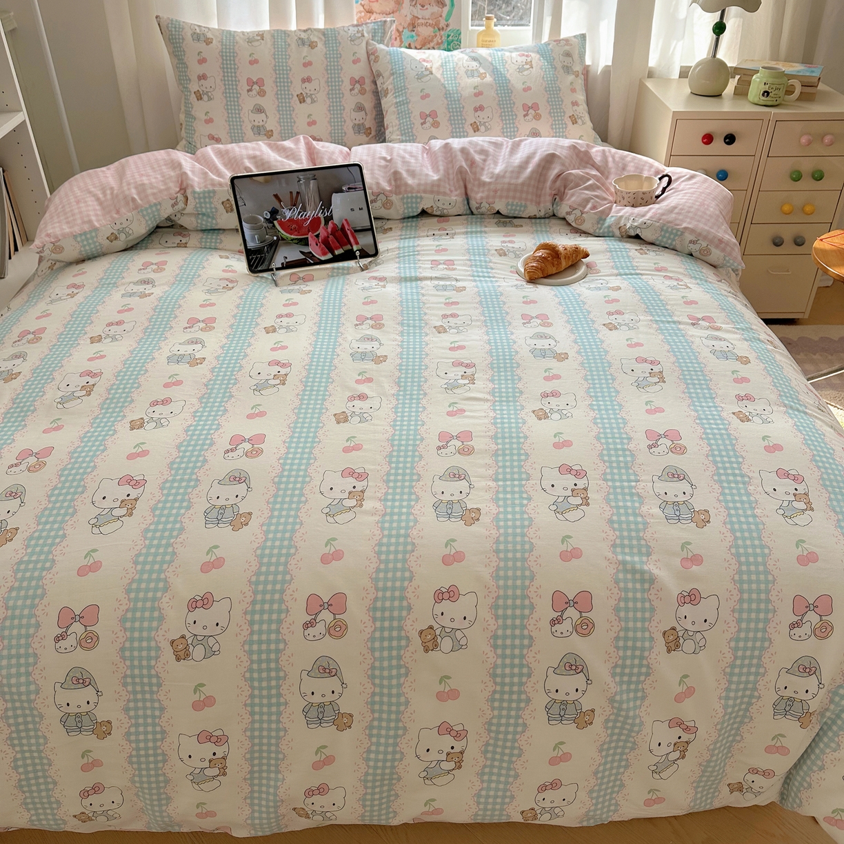 91家纺网 家纺一手货源 找家纺 六巷胡同 2026新款40支全棉13070INS卡通单品被套 萝莉樱桃猫