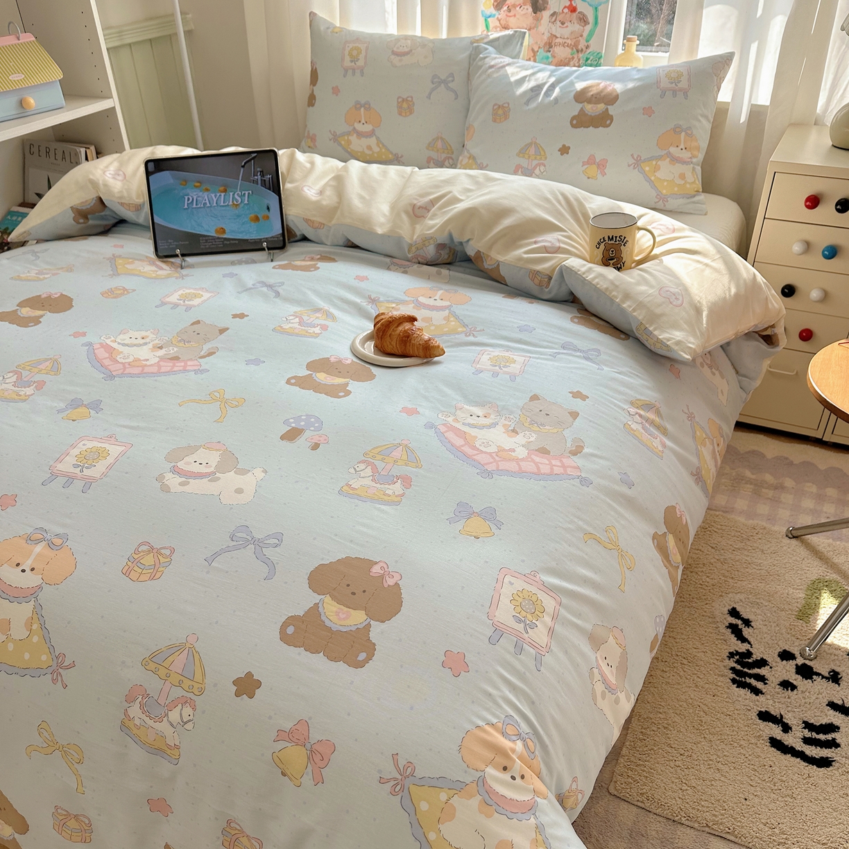 91家纺网 家纺一手货源 找家纺 六巷胡同 2026新款40支全棉13070INS卡通单品被套 猫狗游园会