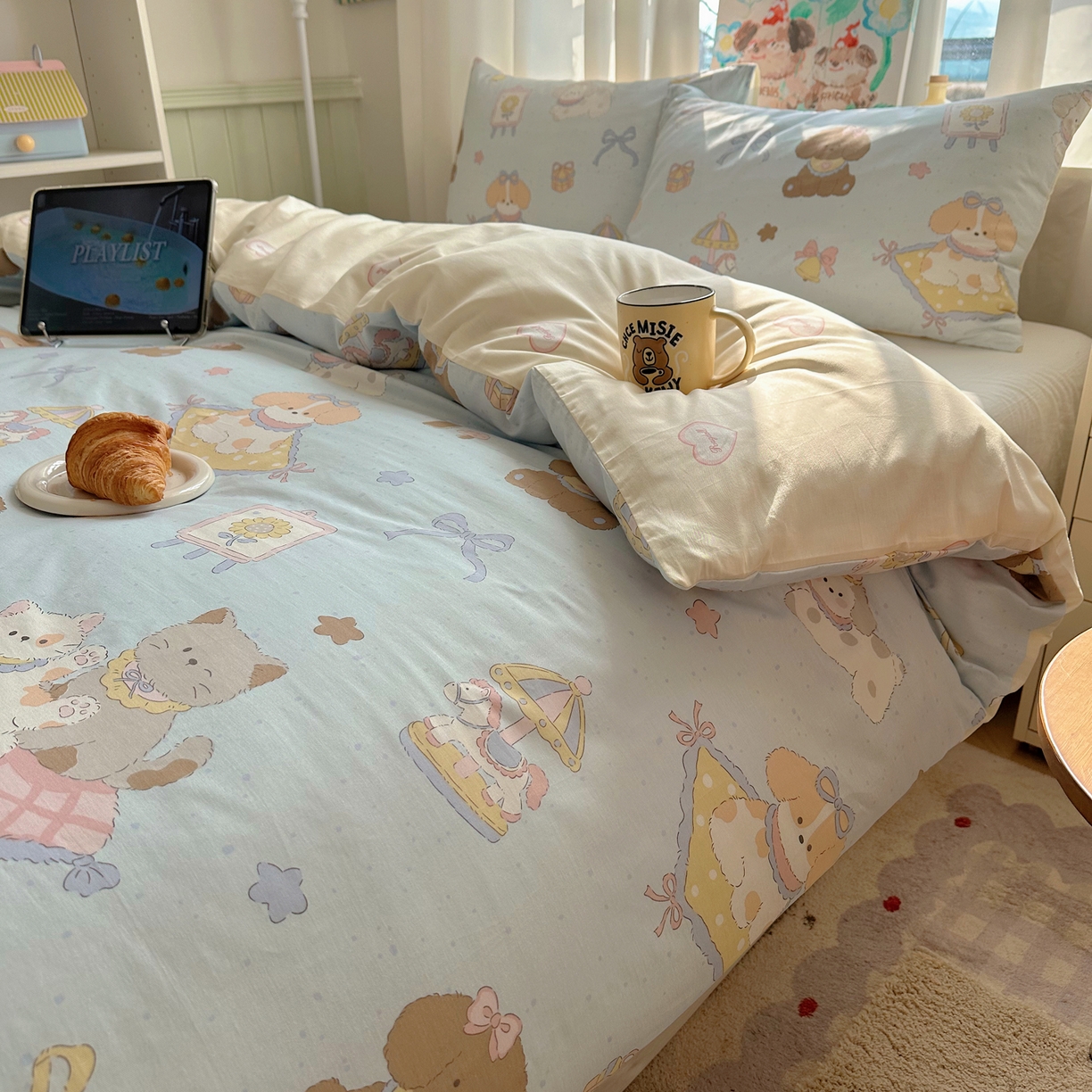 91家纺网 家纺一手货源 找家纺 六巷胡同 2026新款40支全棉13070INS卡通单品被套 猫狗游园会