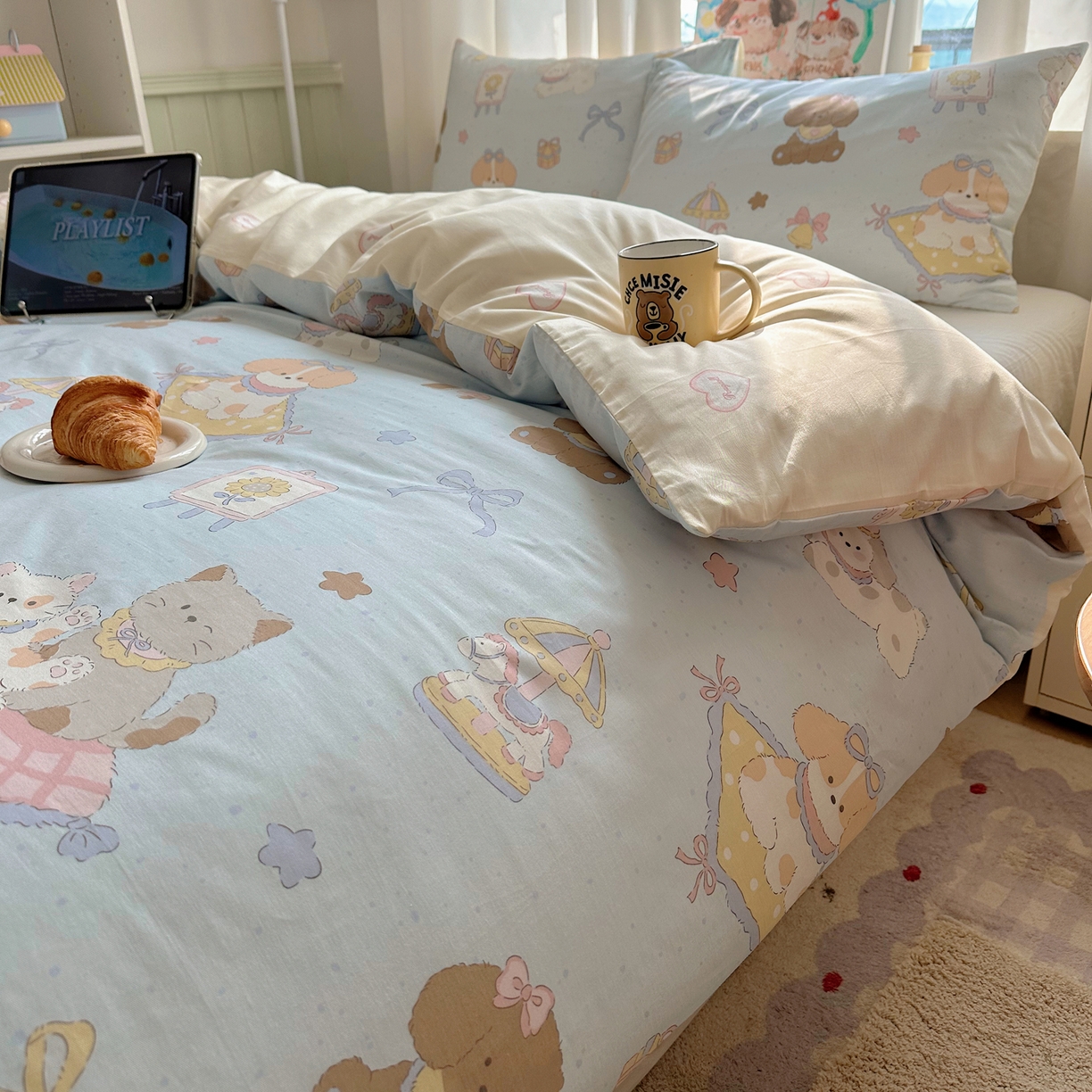 91家纺网 家纺一手货源 找家纺 六巷胡同 2026新款40支全棉13070INS卡通单品被套 猫狗游园会