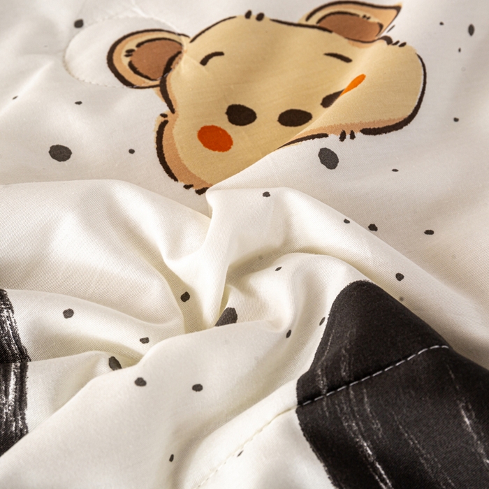 91家纺网 家纺一手货源 找家纺 红日子纺织品 2026新款全棉印花夏被夏凉被空调被 萌心熊宝