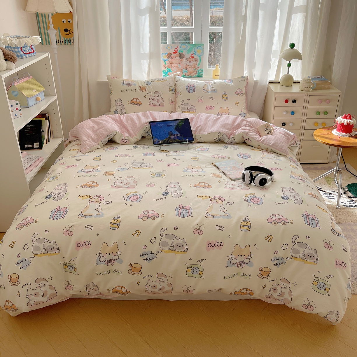 91家纺网 家纺一手货源 找家纺 六巷胡同 2026新款40支全棉13070INS卡通单品被套 猫咪聚会趴