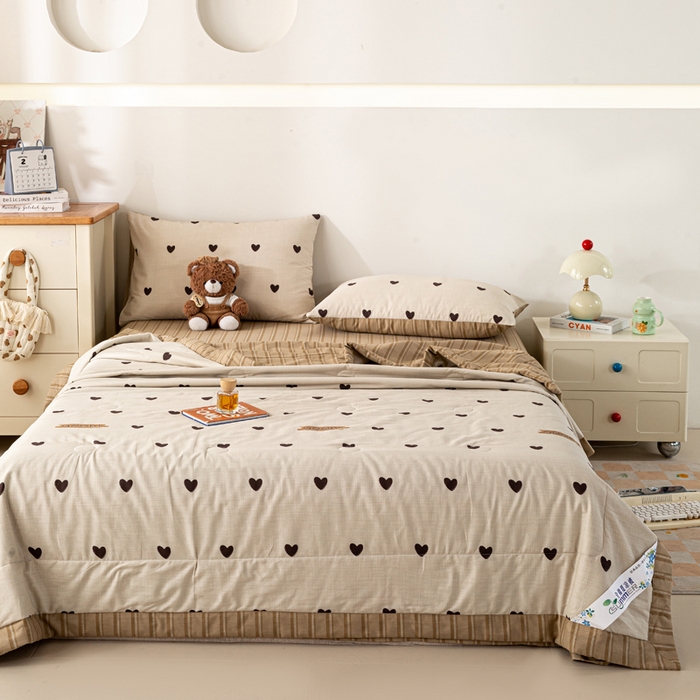 91家纺网 家纺一手货源 找家纺 红日子纺织品 2026新款全棉印花夏被夏凉被空调被 迷你爱心