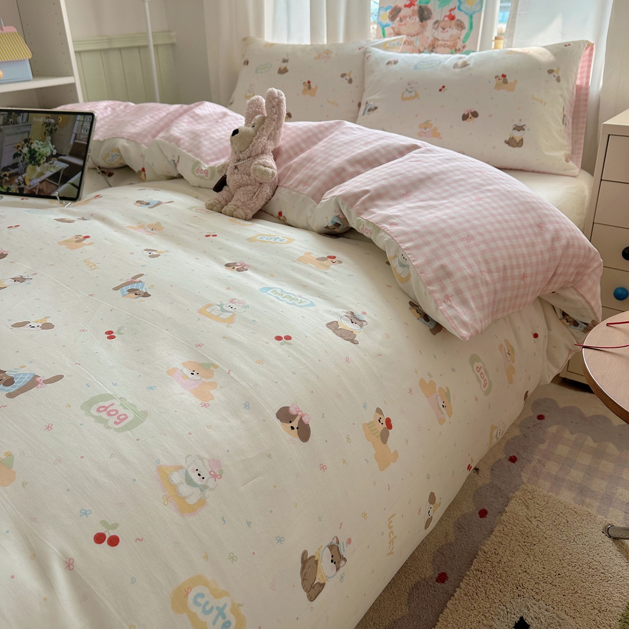 91家纺网 家纺一手货源 找家纺 六巷胡同 2026新款40支全棉13070INS卡通单品被套 汪星人派对