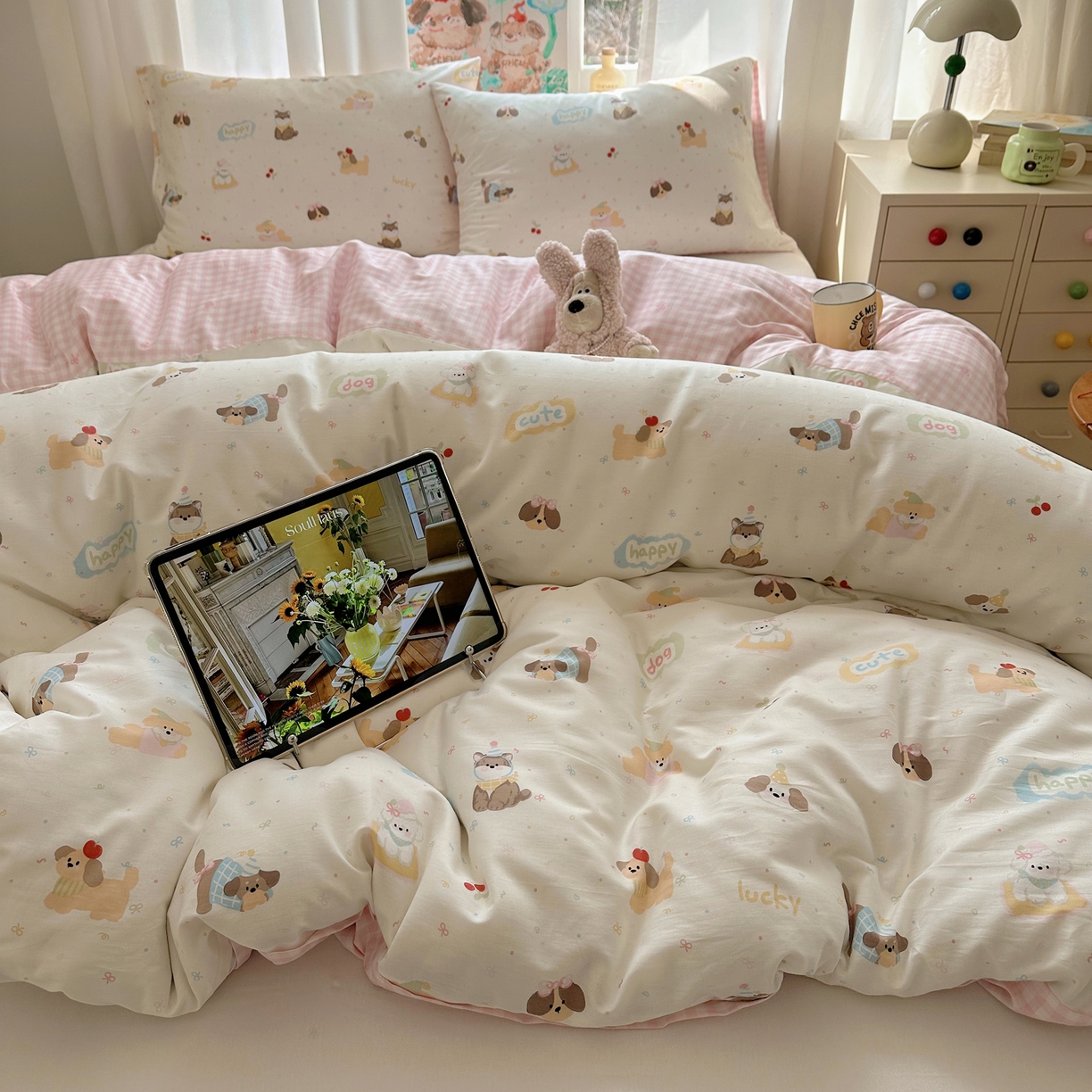 91家纺网 家纺一手货源 找家纺 六巷胡同 2026新款40支全棉13070INS卡通单品被套 汪星人派对