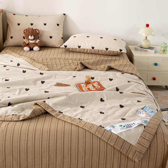 91家纺网 家纺一手货源 找家纺 红日子纺织品 2026新款全棉印花夏被夏凉被空调被 迷你爱心