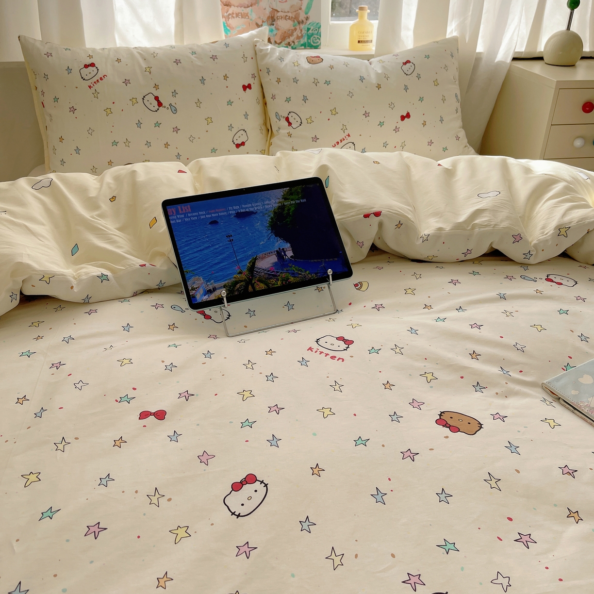 91家纺网 家纺一手货源 找家纺 六巷胡同 2026新款40支全棉13070INS卡通单品被套 星星萝莉猫