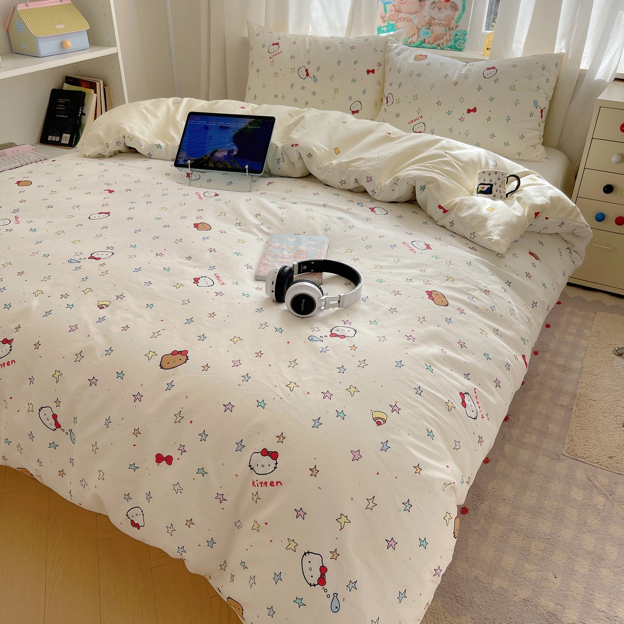 91家纺网 家纺一手货源 找家纺 六巷胡同 2026新款40支全棉13070INS卡通单品被套 星星萝莉猫